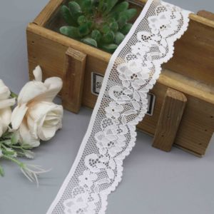 Delicato ed elegante <span class=keywords><strong>pizzo</strong></span> francese di lusso <span class=keywords><strong>con</strong></span> <span class=keywords><strong>bordo</strong></span> smerlato elastico per veli da sposa, abiti, lingerie, matrimoni. - Product Image 4