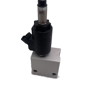 Vanne solénoïde Senwitt 14616529 pour pompe de ventilateur de refroidissement hydraulique d'excavatrice - Product Image 4