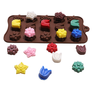 15 Cavidad 3D Tulipán Silicona Chocolate Molde Día de San Valentín Flor Molde Cubos de hielo Aromaterapia Yeso Cera Se derrite Molde Desechable - Product Image 1