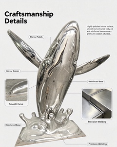 Escultura Moderna Circular de Ballena en Acero Inoxidable con Acabado de Superficie Espejada para Uso en Exteriores en Hoteles y Centros Comerciales - Product Image 4