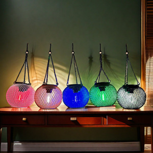 Lámparas Solares para Exteriores, Multicolores, Colgantes, Decoración para Jardín, Terraza, Camino, Iluminación de 6 a 12 Horas - Product Image 1