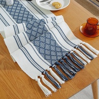 Chemin de table tissé à la main avec pompons, en mélange de coton, avec set de dessous de plat assorti pour table à manger