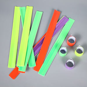 Bandas de plástico PVC para envolver a presión con una placa de acero incrustada reflector reflejo envolver a presión muñeca brazalete mágico - Product Image 6