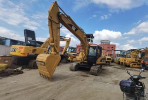 Low Working Hours Used Caterpillar CAT 320C Hydraulic Crawler Excavator Good Condition High Quality Low Price for sale - Product Image 4