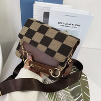 Sacs à main de styliste de luxe pour femmes, petit sac carré à bandoulière large ceinture, sac messager à bandoulière simple pour filles