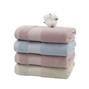 Toalla de Baño Golden Fortune 50x100cm, Poliéster y Algodón Absorbente, para Uso Doméstico - Product Image 4