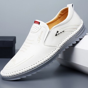 รองเท้าลำลองผู้ชาย สีขาว ระบายอากาศได้ดี พื้นรองเท้านุ่ม ยางกันลื่น ส้นเตี้ย ดีไซน์เย็บตะเข็บ สไตล์เดินเล่นสบายๆ - Product Image 1