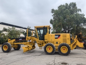 รถเกรดเดอร์มือสอง CAT140H ยี่ห้อแคตเตอร์พิลลาร์ รุ่นใหม่ล่าสุด พร้อมใช้งาน กำลังแรง 140 แรงม้า เหมาะสำหรับงานก่อสร้างถนน ขนาดกลาง - Product Image 6