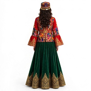 Nouvelle robe maxi traditionnelle afghane Kuchi pour femmes, en velours brodé avec dentelle et boutons naturels, idéale pour les mariages, les fêtes et les occasions décontractées - Product Image 3