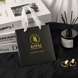 Sacs en papier de luxe pour cadeaux de bijoux, sacs en papier blanc personnalisés avec votre propre logo - Product Image 3