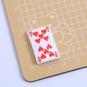 Ciondoli in resina a tema <span class=keywords><strong>cartoni</strong></span> <span class=keywords><strong>animati</strong></span>, design popolare, <span class=keywords><strong>colorati</strong></span>, a forma di carte da gioco, per custodie per telefono, all'ingrosso, simpatici ciondoli fai da te in resina. - Product Image 6
