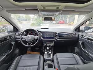 Volkswagen <span class=keywords><strong>T</strong></span>-<span class=keywords><strong>ROC</strong></span> 2022 300TSI DSG 2WD Edición Gasolina, <span class=keywords><strong>T</strong></span>-<span class=keywords><strong>ROC</strong></span> SUV de 5 Plazas con Techo Negro, Equipamiento Completo, Autos Usados - Product Image 6