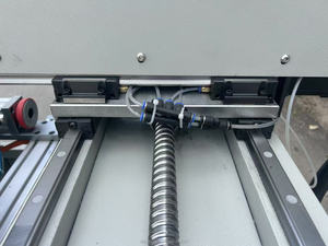 Perforadora de ángulo de perfil de aluminio completamente automática Máquina de enrutador de copia <span class=keywords><strong>CNC</strong></span> para fresado <span class=keywords><strong>CNC</strong></span> de perfil de aluminio - Product Image 5