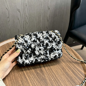 Sac à main de soirée élégant pour femme, style parisien, de marque de créateur, orné de perles scintillantes, avec chaîne, pour les soirées - Product Image 6