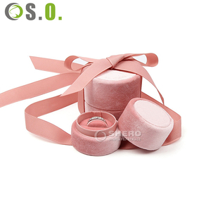 Boîte à bijoux personnalisée en velours avec nœud élégant pour cadeau, boîte à collier en velours suédé avec boîte à bague en flanelle haut de gamme - Product Image 1