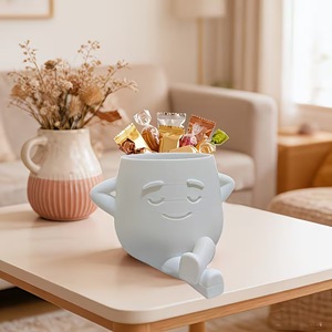 3D Printed Pen Holder With Face Design White For Desk Storage And Gift - Product Image 1