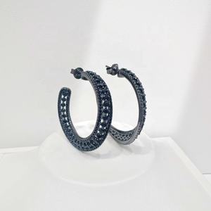 ต่างหูเงินแท้ 925 ชุบทองคำขาวประดับเพทายดำขนาดใหญ่ ดีไซน์โกธิคสุดหรูหรา ราคาโรงงาน รับสั่งทำพิเศษ - Product Image 1