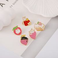 En gros, Broches en métal émaillées à motifs de dessins animés (Chat mignon, Lapin, Chat et fruits, Fraise), Adorables broches quotidiennes, Cadeau pour filles et enfants