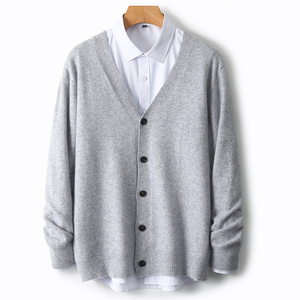 Logo personnalisé d'usine automne et hiver 100% <span class=keywords><strong>laine</strong></span> respirant chaud Style Simple hommes col en v <span class=keywords><strong>cardigan</strong></span> à un bouton - Product Image 3