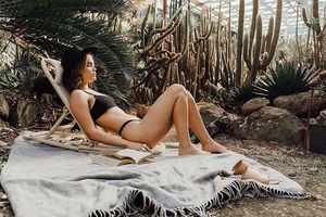 เก้าอี้ชายหาดพับได้กลางแจ้งแบบพกพาต่ําปรับแต่งขนาดสีไม้ไผ่ // โลโก้ที่กําหนดเองไม้ฟอร์ดเก้าอี้ดวงจันทร์ร่วมสมัย - Product Image 2