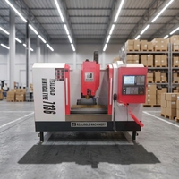 Centre d'usinage vertical CNC Fanuc REALGOLD XH7136 BT40 3 axes 8000 tr/min Haute précision pour la fabrication de moules métalliques