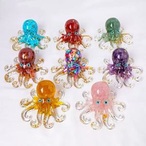 Vente en gros de gravier de mascotte de haute qualité, produit spirituel, artisanat en cristal de guérison, artisanat en résine d'animaux, copeaux de résine pour la décoration de la maison - Product Image 4