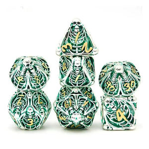 Ensemble de dés polyédriques <span class=keywords><strong>Dnd</strong></span> à 7 pièces en forme de crâne creux, dés en alliage de zinc incrustés de résine bleue pour les jeux de rôle <span class=keywords><strong>DND</strong></span> - Product Image 3