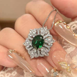 Glass Elegant Green Gemstone <b>Rings</b>-High-End Versatile Wholesale for Women - Product Image 6