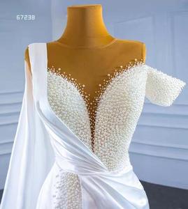 Abito <span class=keywords><strong>da</strong></span> <span class=keywords><strong>Sposa</strong></span> Sexy Monospalla con Design Speciale, Stile Sirena in Raso con Perle e Scollo a V - Product Image 5