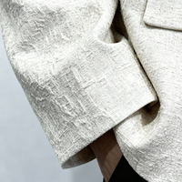 Costumes d'affaires en tweed pour femmes haut de gamme, sur mesure, OEM et ODM, blancs, élégants et tendance, costumes pour femmes confectionnés sur mesure