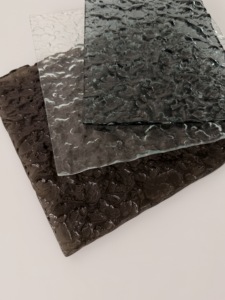 Verre décoratif texturé à motif de pierre concassée, verre artistique gaufré pour la décoration des cloisons et des portes intérieures - Product Image 4