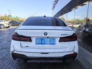 BMW Série <span class=keywords><strong>5</strong></span> 530Li xDrive automatique, pack M Sport, <span class=keywords><strong>voiture</strong></span> d'occasion, extérieur champagne, 41 <span class=keywords><strong>000</strong></span> km, année 2023 - Product Image 3