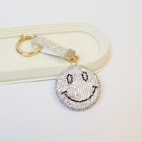 Porte-clés en métal 3D Happy Smile, style diamant mignon, pendentif pour sac de voiture avec logo personnalisé, cristal d'eau, visage souriant, porte-clés tendance