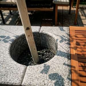 Banc à plantes en béton avec assise en bois massif pour parcs publics et projets immobiliers commerciaux - Product Image 2