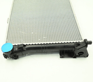 Radiador de coche para Mercedes Benz W204, W212, W207, W218, panal, reubicación, 2045003603 - Product Image 4