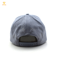 Casquette de baseball Y2K imperméable avec logo en caoutchouc gris personnalisé, découpe laser, 6 panneaux et visière sandwich pour cyclisme et golf en extérieur
