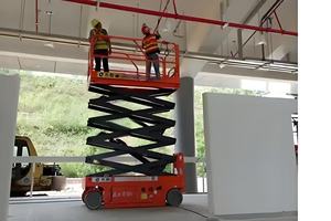 O motor de bateria barato do CE 6m 12m Scissor o trabalho aéreo Scissor a plataforma 10m 8m 320kg móvel bonde hidráulico Scissor o elevador - Product Image 5