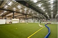 Terrain de sport à structure en acier avec portée personnalisée et conception sans colonne centrale