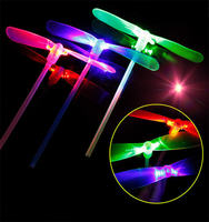 Jouets lumineux LED, libellules en bambou clignotantes, hélices en plastique à friction manuelle, électroniques, cadeau pas cher pour enfants, décoration de fête