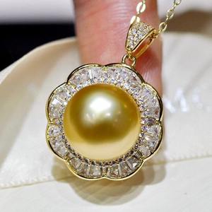 เวนชี่ 925 จี้มุกทองธรรมชาติทรงกลมขนาด 11 ถึง 12 มม. พร้อมตำหนิเพียงเล็กน้อย ใช้งานได้หลากหลาย มาพร้อมสร้อยคอโซ่เงิน - Product Image 3