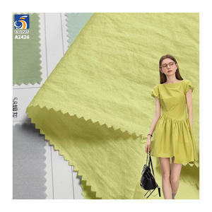 قماش فستان خفيف الوزن A2426 بوزن 100 جرام/متر مربع، قطن مغسول بملح البحر، مجعد، 90% قطن و10% نايلون، قماش بوبلين عادي للفساتين - Product Image 1