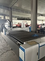 Découpeuse laser à fibre industrielle CNC BLFS3015 stable et sans bavures pour la fabrication de tôles en acier au carbone, acier inoxydable, laiton, aluminium et cuivre