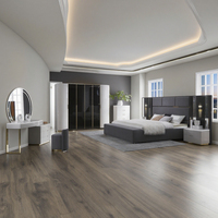 Ensemble de meubles de chambre à coucher modernes de luxe royal blanc avec lit king size et rangement en bois, idéal pour les chambres spacieuses