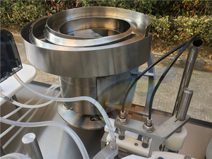 เครื่องบรรจุของเหลวขวดแก้วขนาดเล็กความเร็วสูง - Product Image 5