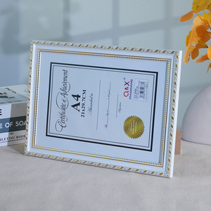 Портативная фоторамка из смолы формата А4 для декора стен, доступна оптом со склада - Product Image 2