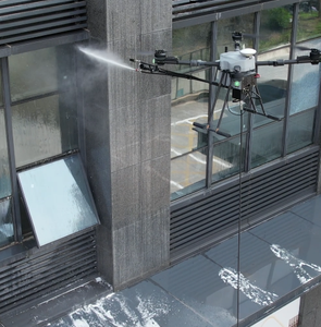 Dron de Limpieza Profesional JIUSI D15R para Limpieza de Ventanas, Fachadas y Edificios - Product Image 2