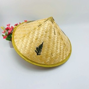 Chapeau conique en bambou tressé écologique, grand bord, style fermier, pour l'été, la pêche et la protection solaire, avec sérigraphie - Product Image 1