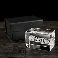 Gravure laser personnalisée brillante personnalisée en gros cube de cristal laser 3d Cadeaux de réunion