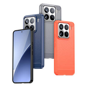 Coque arrière en TPU antichoc en fibre de carbone pour Xiaomi 15 Pro - Product Image 2