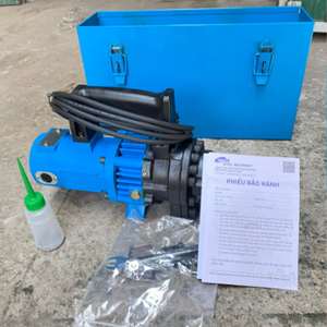 Coupe-ferraille haute vitesse portable pour barres d'acier, avec huile hydraulique, kit d'outils et jeu de lames supplémentaires - Product Image 3